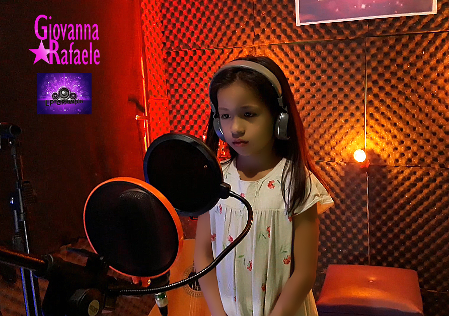 Cantora mirim Giovanna Rafaele lançada no lp