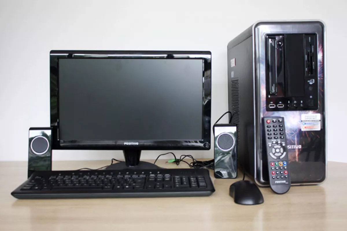 COMPUTADOR COM ALTA CAPACIDADE  DE PROCESSAMENTO
