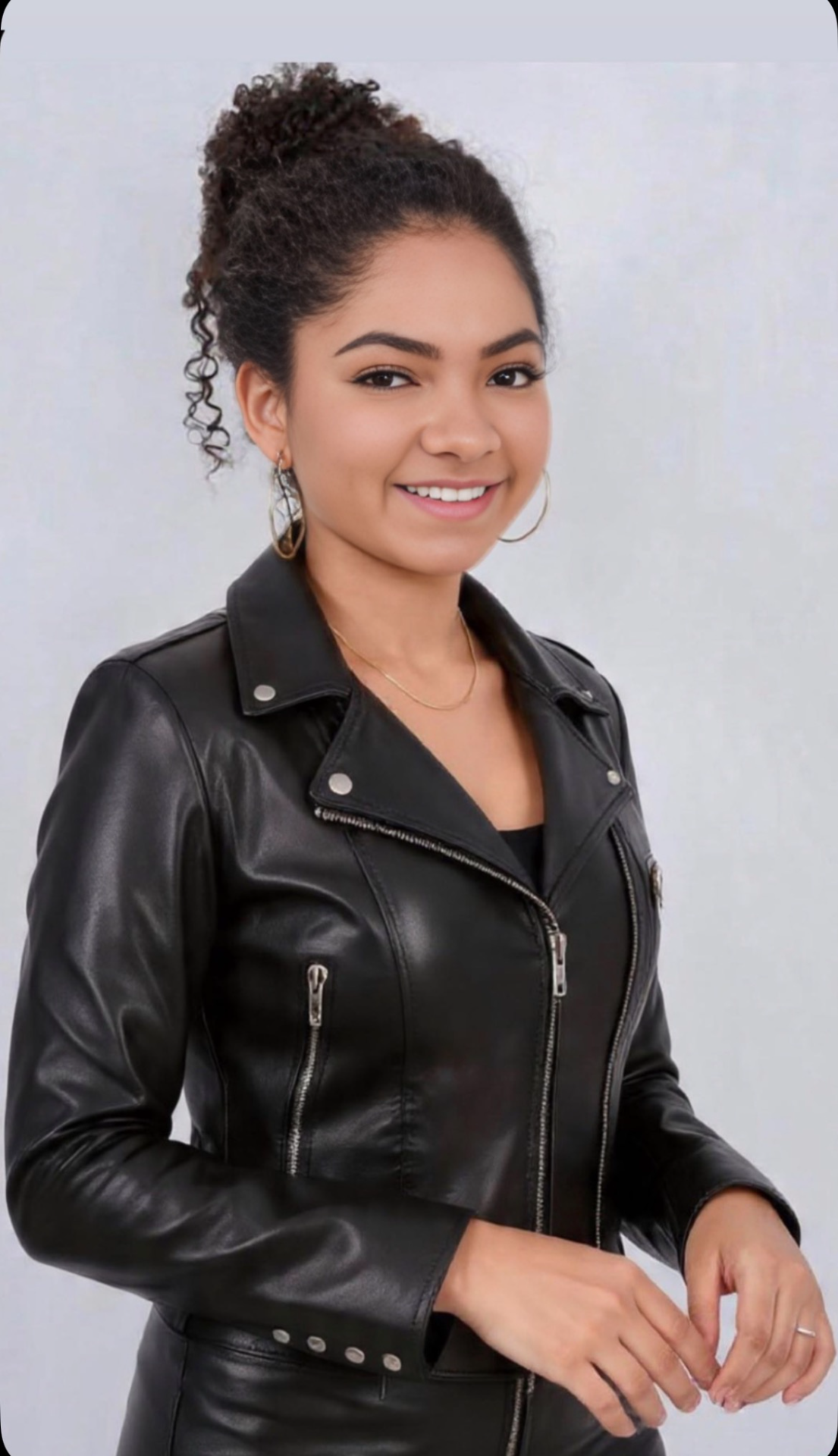 CANTORA KAROL SANTOS LANÇADA AQUÍ NO LP